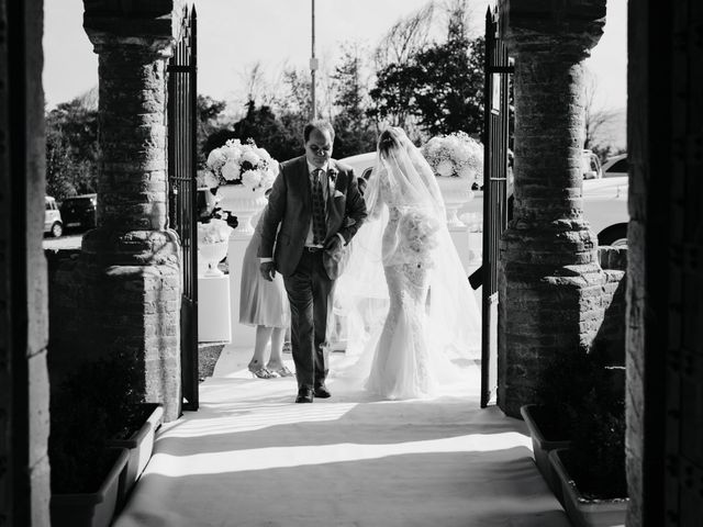 Il matrimonio di Pietro e Sara a Morro d&apos;Oro, Teramo 21