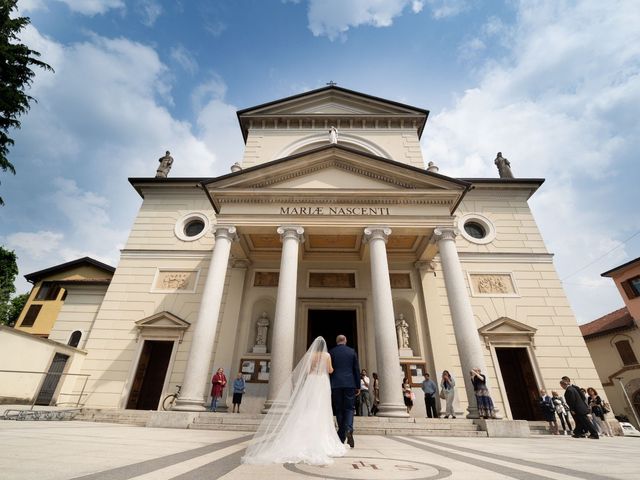Il matrimonio di Marco e Elena a Bernareggio, Monza e Brianza 15
