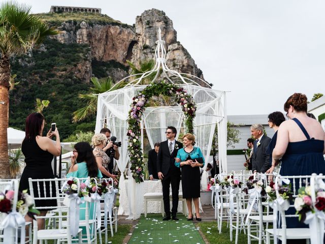 Il matrimonio di Manuel e Jessica a Terracina, Latina 17