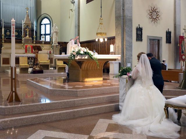 Il matrimonio di Massimiliano e Viviana a Varedo, Monza e Brianza 14