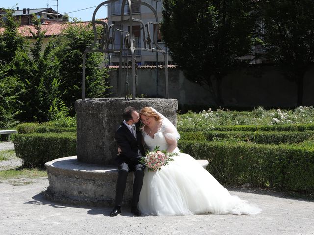 Il matrimonio di Massimiliano e Viviana a Varedo, Monza e Brianza 28