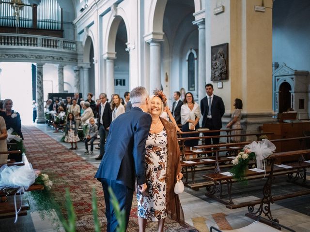 Il matrimonio di Lorenzo e Elena a Seravezza, Lucca 11