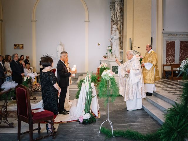 Il matrimonio di Lorenzo e Elena a Seravezza, Lucca 22