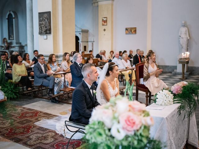 Il matrimonio di Lorenzo e Elena a Seravezza, Lucca 26