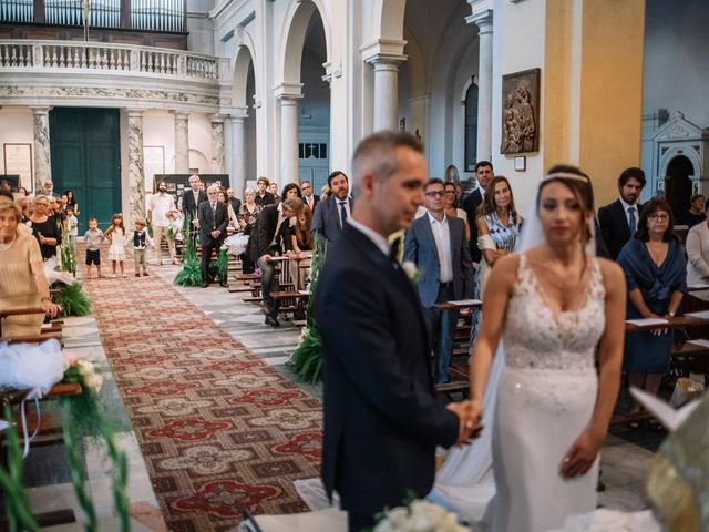 Il matrimonio di Lorenzo e Elena a Seravezza, Lucca 29