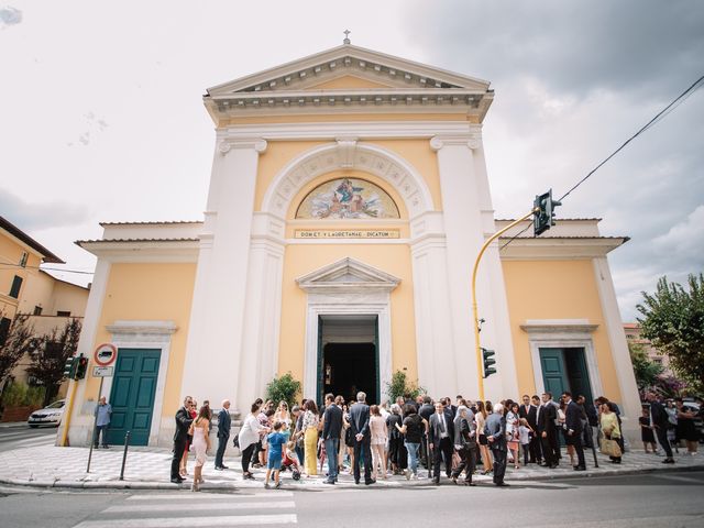 Il matrimonio di Lorenzo e Elena a Seravezza, Lucca 48