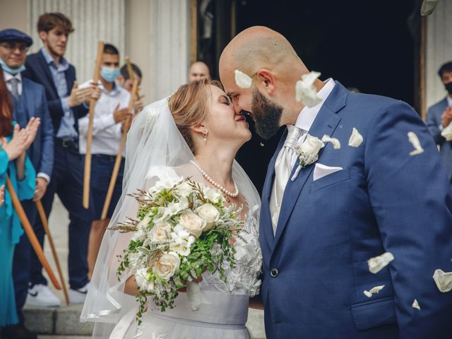 Il matrimonio di Mirko e Maria a Valmadrera, Lecco 15