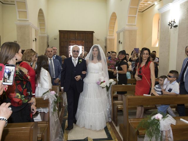 Il matrimonio di Francesco e Michela a Casoli, Chieti 11