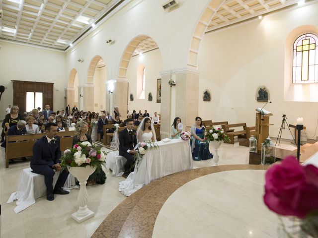 Il matrimonio di Francesco e Michela a Casoli, Chieti 13