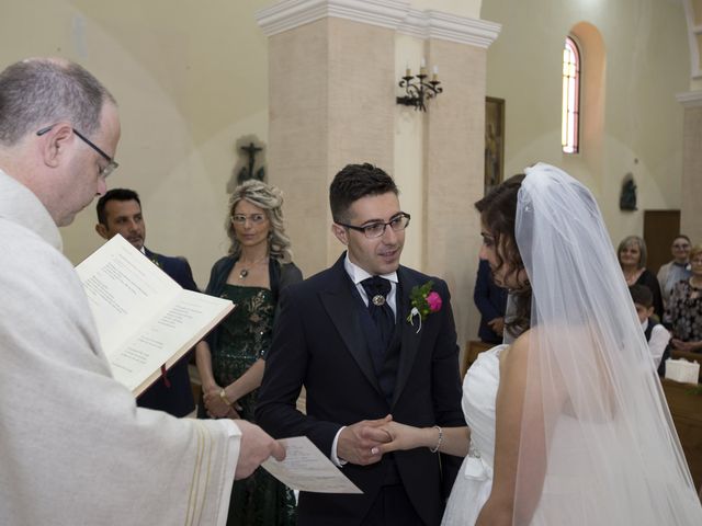 Il matrimonio di Francesco e Michela a Casoli, Chieti 15