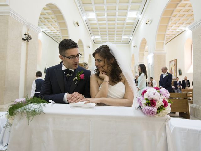Il matrimonio di Francesco e Michela a Casoli, Chieti 20