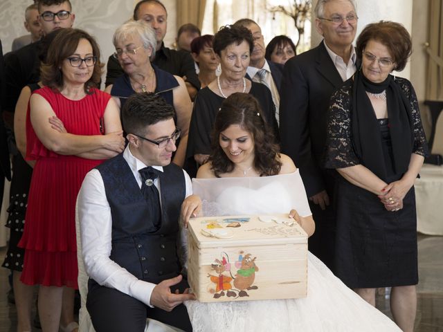 Il matrimonio di Francesco e Michela a Casoli, Chieti 34