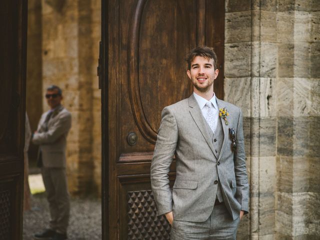 Il matrimonio di Gareth e Martina a Chiusdino, Siena 27