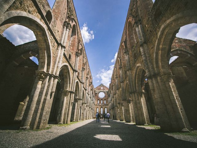 Il matrimonio di Gareth e Martina a Chiusdino, Siena 26