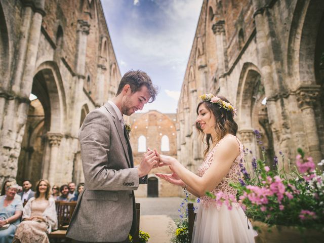 Il matrimonio di Gareth e Martina a Chiusdino, Siena 36
