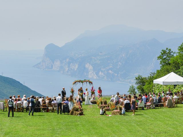 Il matrimonio di Laura e Ilenia a Ronzo-Chienis, Trento 3