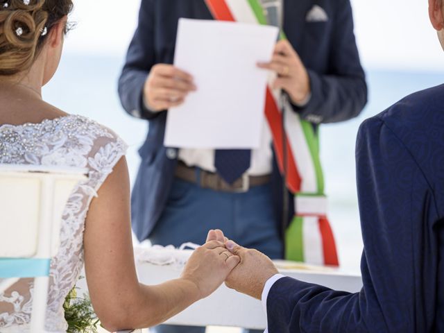 Il matrimonio di Marco e Mary a Follonica, Grosseto 33