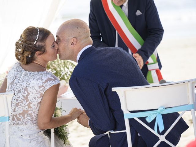 Il matrimonio di Marco e Mary a Follonica, Grosseto 34