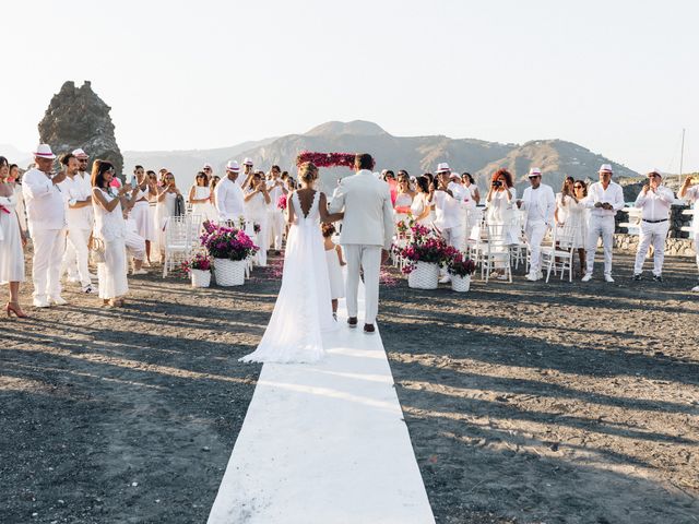 Il matrimonio di Manuela e Giuseppe a Isla Vulcano, Messina 21