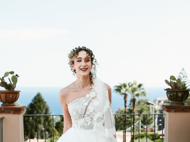 Il matrimonio di Angelo e Maria Serena a San Gregorio di Catania, Catania 16