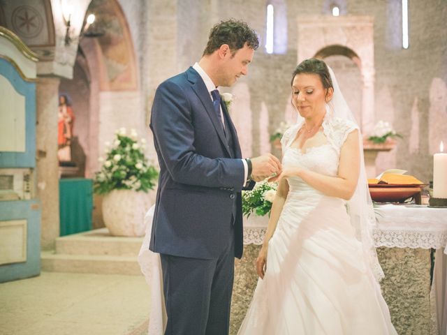 Il matrimonio di Davide e Annalisa a Sant&apos;Ambrogio di Valpolicella, Verona 14