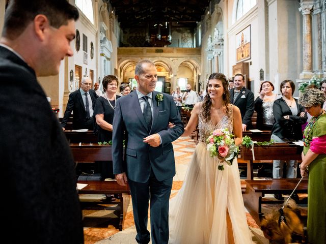 Il matrimonio di Micaela e Luca a Peschiera del Garda, Verona 11