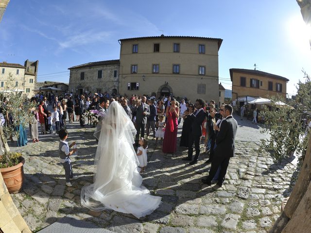 Il matrimonio di Monica e Alessio a Monteriggioni, Siena 46