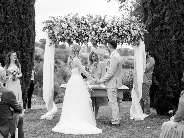 Il matrimonio di Chad e Irene a Casteggio, Pavia 63