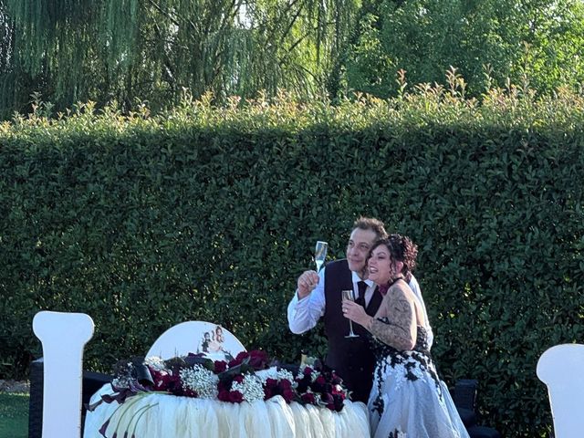Il matrimonio di Elena  e Emanuele a Ceregnano, Rovigo 22