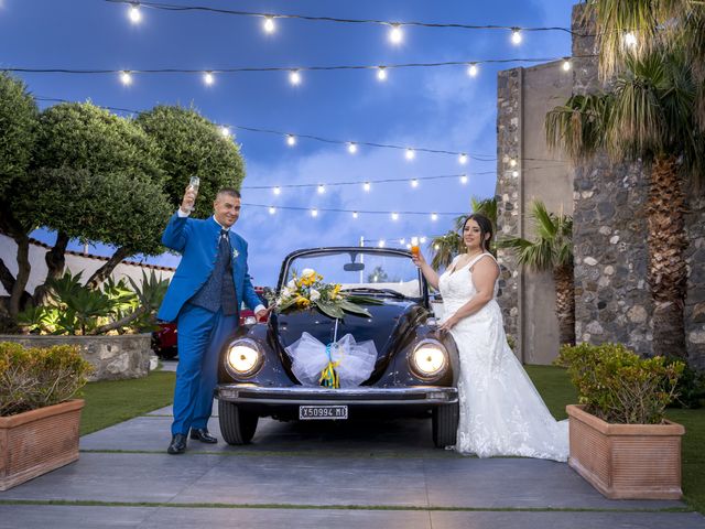 Il matrimonio di Dino e Serena a Milazzo, Messina 17