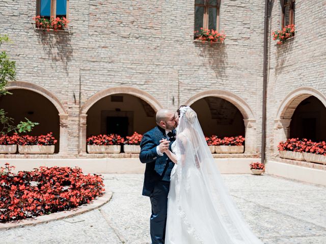 Il matrimonio di Leonardo e Jamira a Città Sant&apos;Angelo, Pescara 119