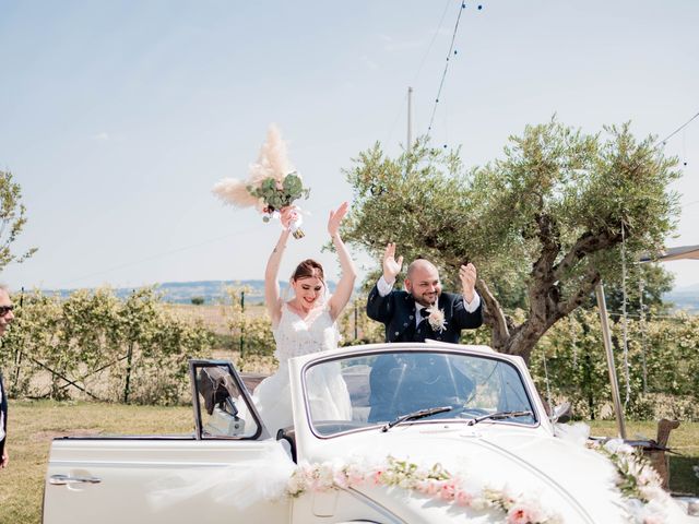 Il matrimonio di Leonardo e Jamira a Città Sant&apos;Angelo, Pescara 152