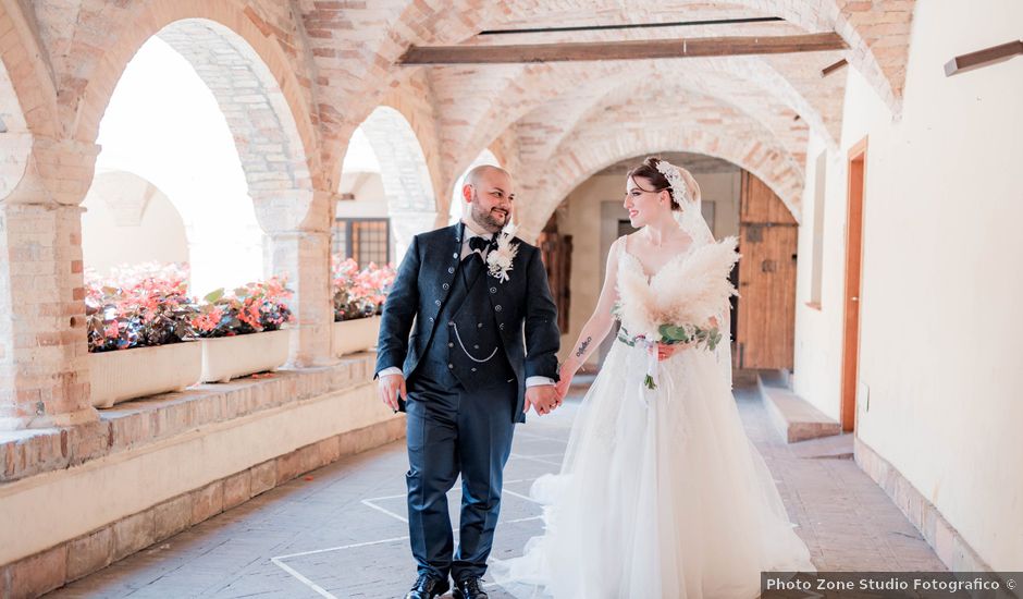 Il matrimonio di Leonardo e Jamira a Città Sant'Angelo, Pescara