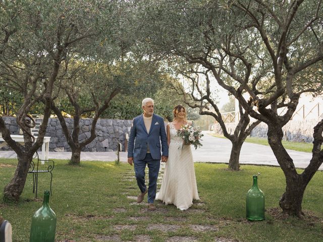 Il matrimonio di Tommaso e Irene a Linguaglossa, Catania 11