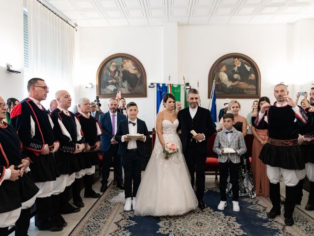 Il matrimonio di Veronica e Mirko a Nuoro, Nuoro 19