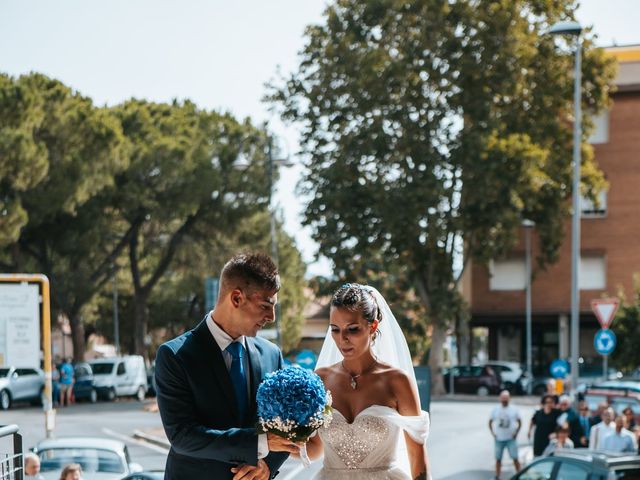 Il matrimonio di Simone e Silvia a Ancona, Ancona 19