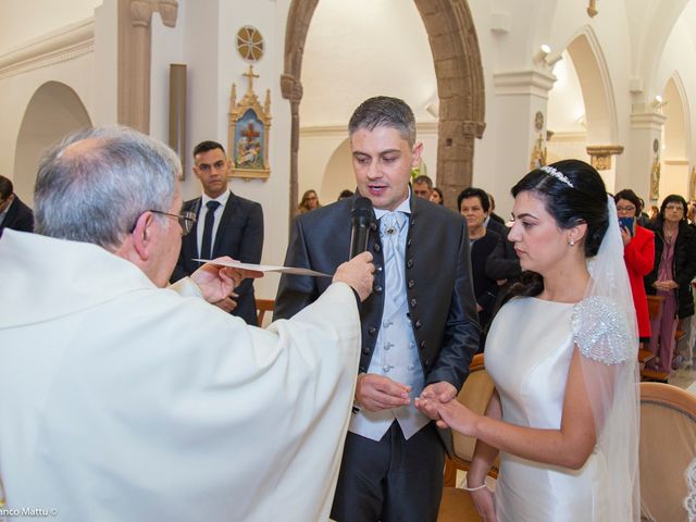 Il matrimonio di Luca e Angela a Bono, Sassari 35