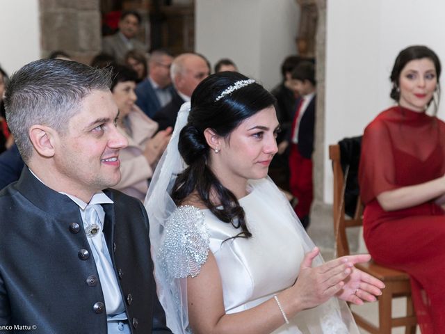 Il matrimonio di Luca e Angela a Bono, Sassari 38