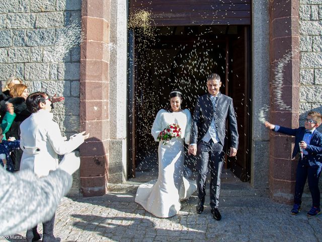 Il matrimonio di Luca e Angela a Bono, Sassari 42