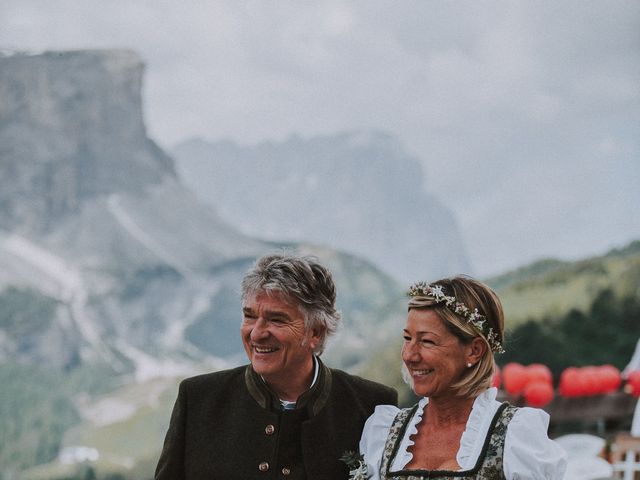 Il matrimonio di Ermanno e Roberta a Corvara in Badia- Corvara, Bolzano 42