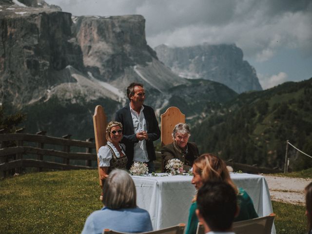 Il matrimonio di Ermanno e Roberta a Corvara in Badia- Corvara, Bolzano 139