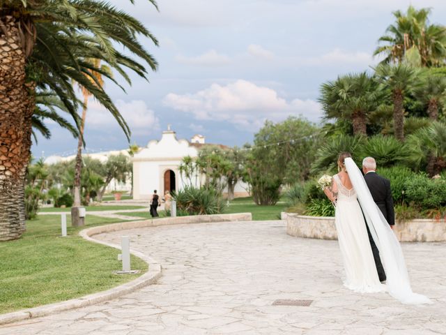 Il matrimonio di Mohamed e Lorain a Brindisi, Brindisi 9