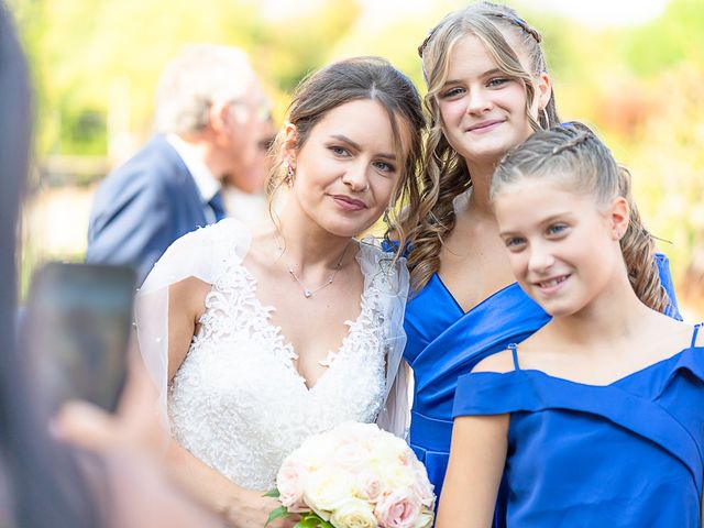 Il matrimonio di Kelley e Roberto a Montevecchia, Lecco 19