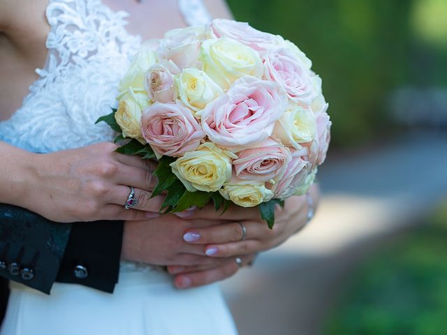 Il matrimonio di Kelley e Roberto a Montevecchia, Lecco 26