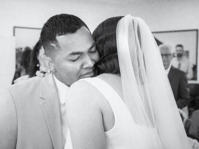 Il matrimonio di Wayan e Chiara a Montenero di Bisaccia, Campobasso 20