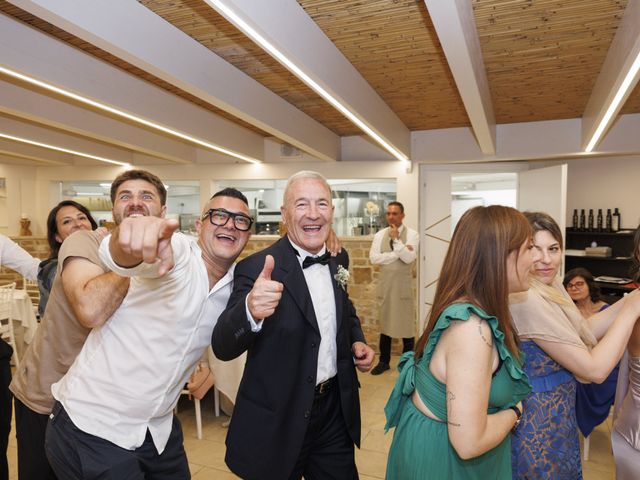 Il matrimonio di Wayan e Chiara a Montenero di Bisaccia, Campobasso 45
