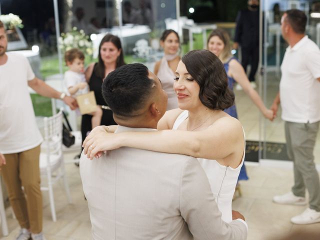 Il matrimonio di Wayan e Chiara a Montenero di Bisaccia, Campobasso 58