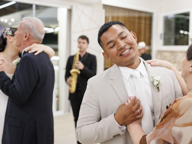 Il matrimonio di Wayan e Chiara a Montenero di Bisaccia, Campobasso 60