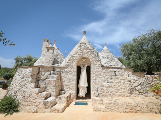 Il matrimonio di Basil e Maura a Cisternino, Brindisi 4
