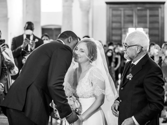 Il matrimonio di Basil e Maura a Cisternino, Brindisi 37